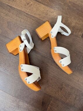 Mia white ankle strap wood block platform heel clog sandal 7.5